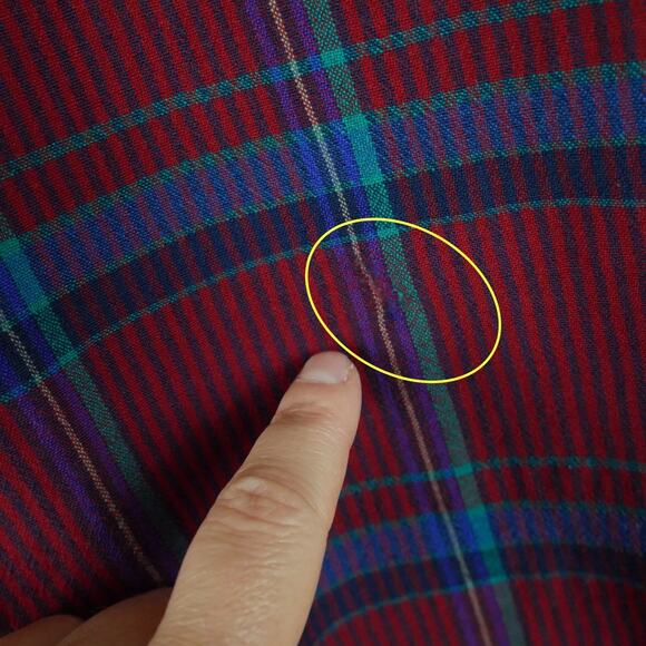 Pendleton Large Button Down Shirt USA Wool Plaid Heritage Dad Burgundy Outdoors - Picture 8 of 9